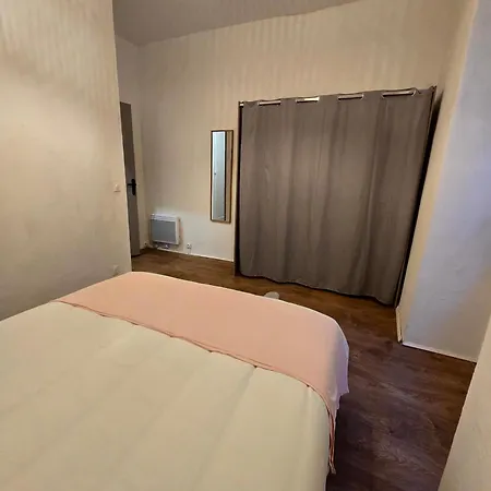Appartement 2 Chambres, Cuisine Equipee Beaucaire  Exterior photo