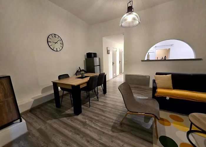 Appartement 2 Chambres, Cuisine Equipee