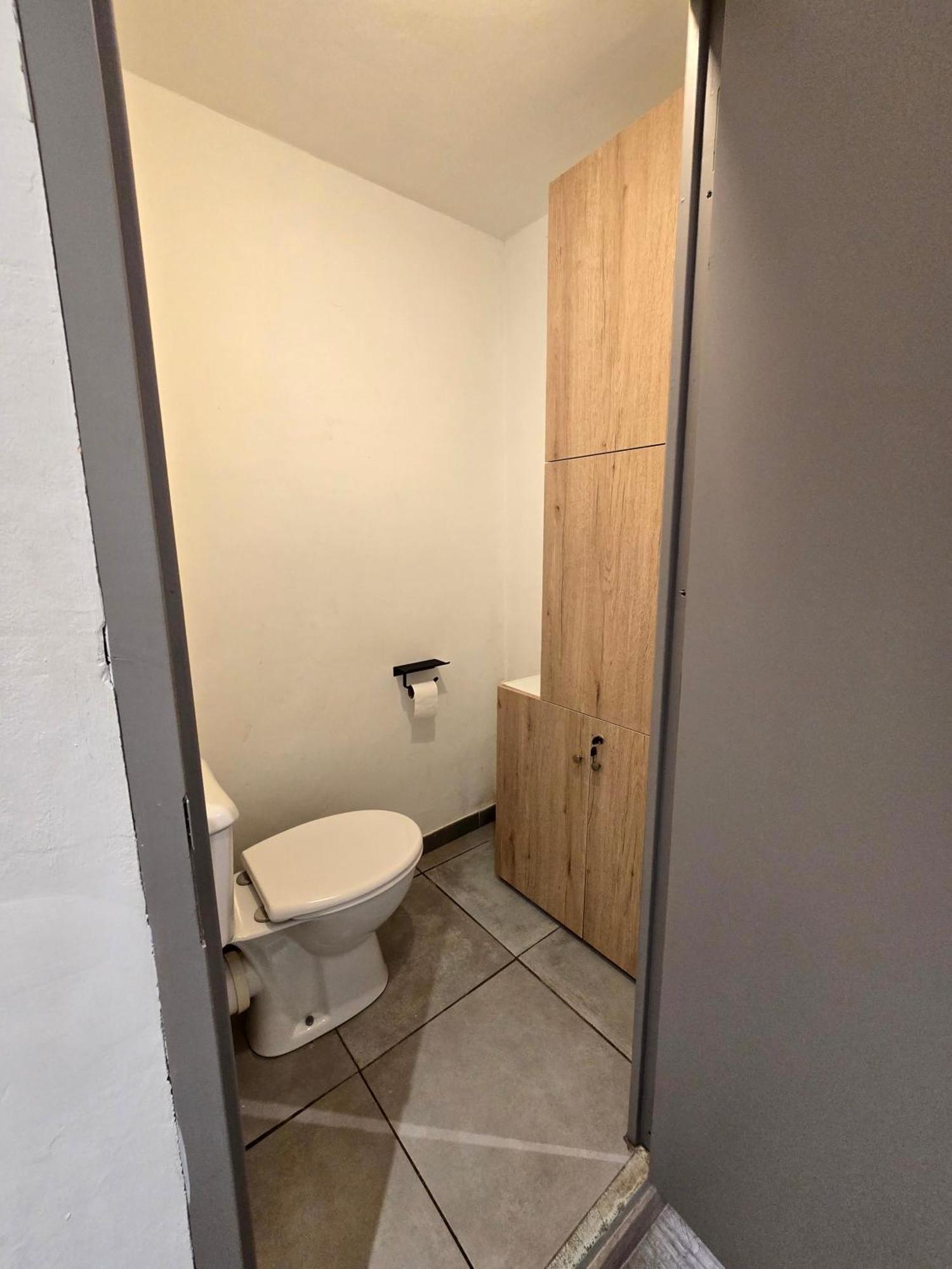 2 Chambres, Cuisine Equipee * Beaucaire (Gard)